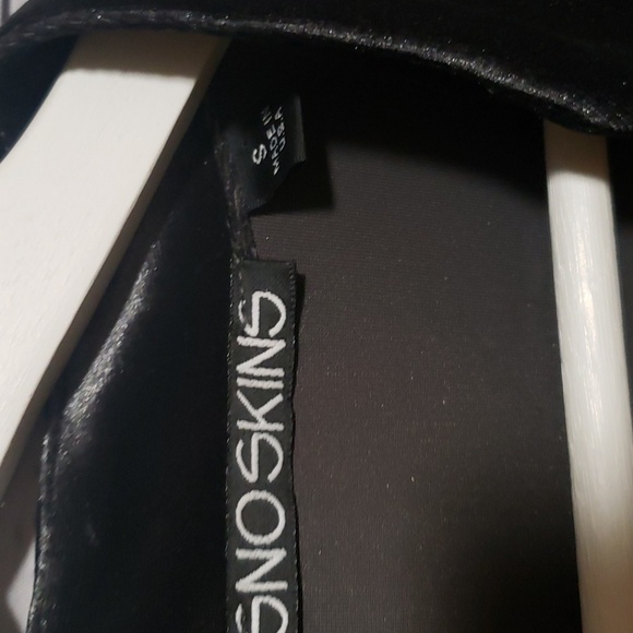 Sno skins Plush Velvet Buttondown - Picture 4 of 9